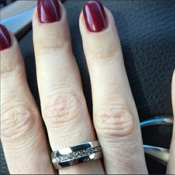 Silver Wedding Engagement Ring Single Row Zircon Bridal Band Ring - Picture 5 of 7